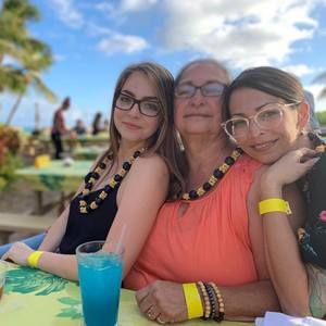 Meet your Posher, Alexis